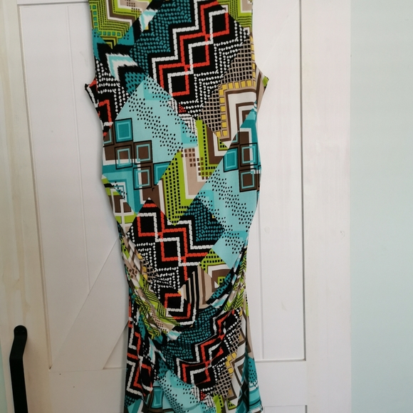 Dress - Picture 4 of 4